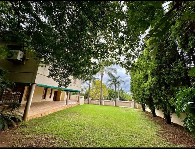 5 BEDROOM HOUSE FOR SALE IN WATERKLOOF HEIGHTS